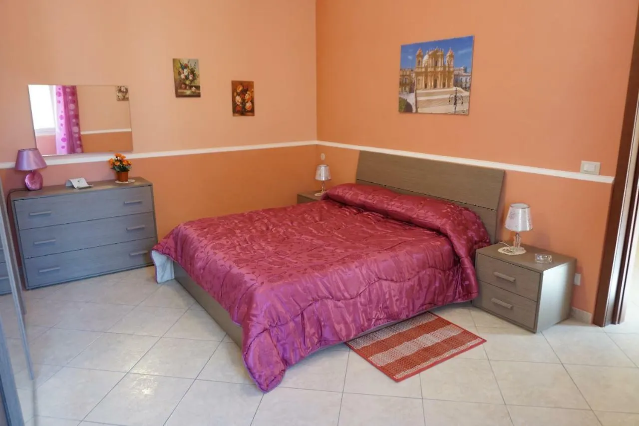 Holiday home Casa Vacanza Il Ciliegio Noto Italy
